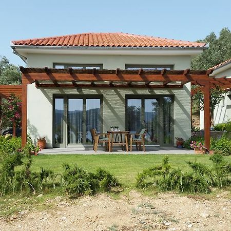 Thea Houses Milina Bagian luar foto