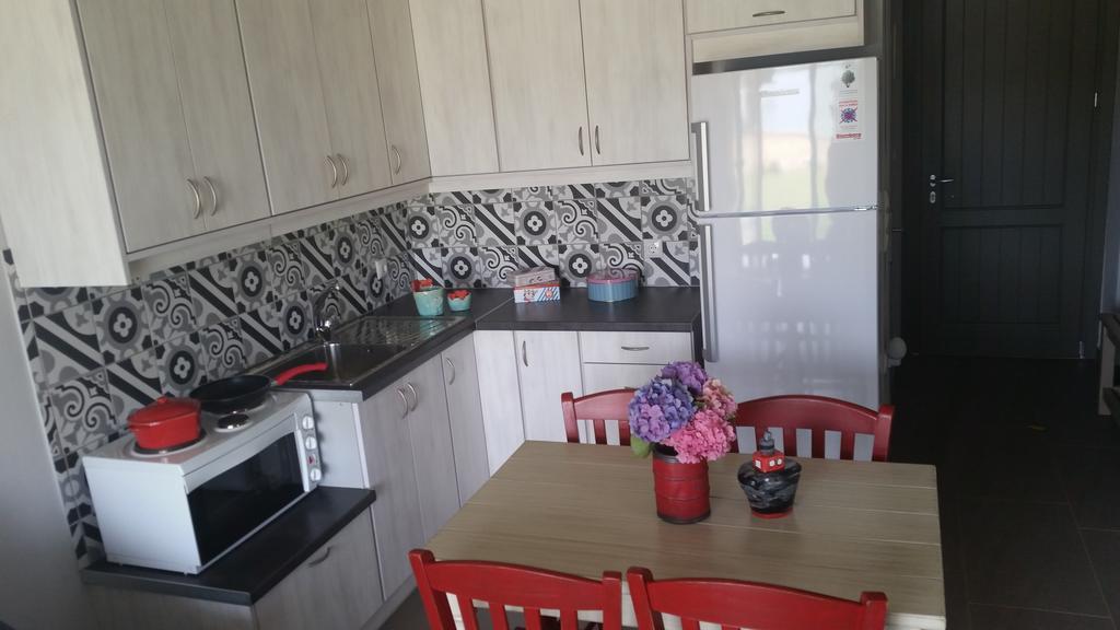 Thea Houses Milina Bagian luar foto